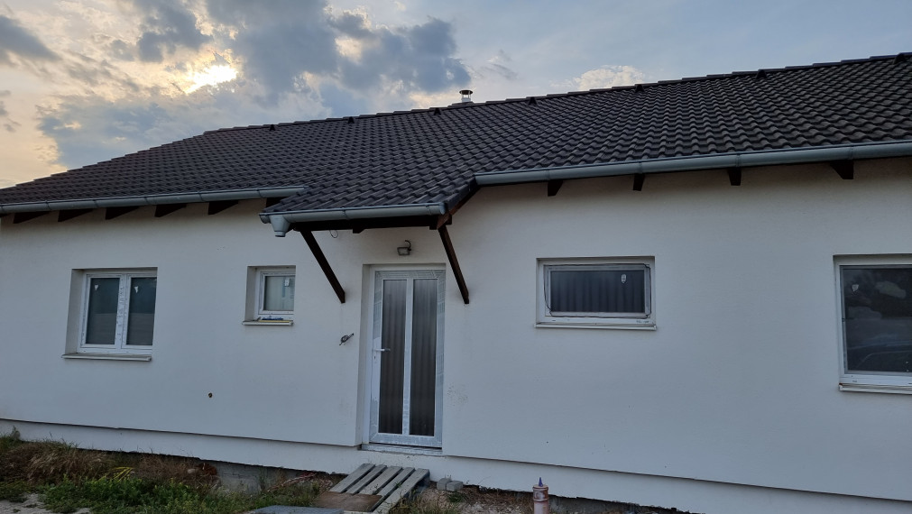 Rezervované - Opätovne v predají -Exkluzívne na predaj 4i RD Bungalov v MACOV -  Rezervované