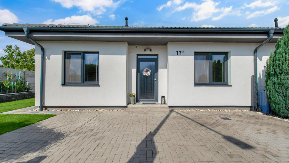 Rezervované-FINREALGO - PREDAJ -  4 izbový RD v Bernolákove