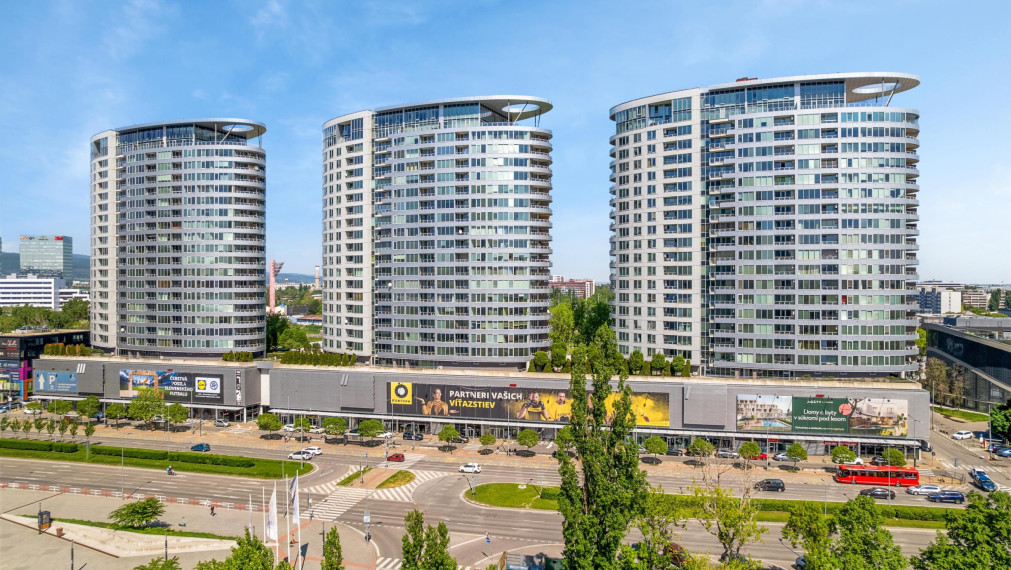 Na Predaj 3-izbový byt s terasou TRI VEŽE - TOP VÝHĽAD