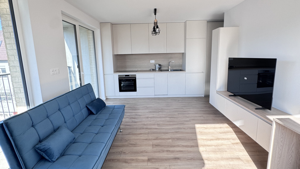 Prenájom - Úplne nový 2i byt s veľkým balkónom a parkovaním