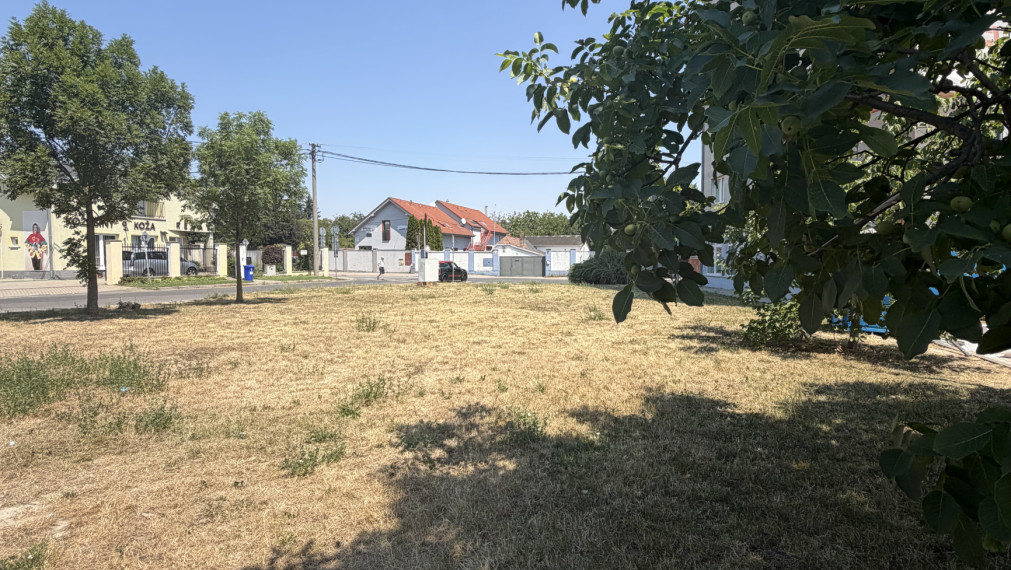 Investičný pozemok pre obchod, služby a podnikanie – Vrakuňa