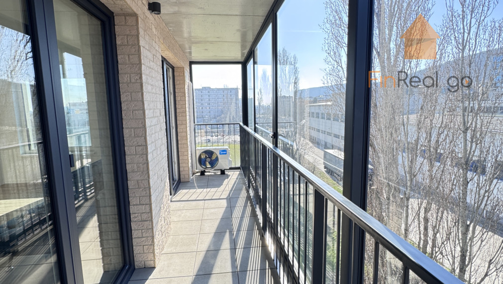 Prenájom - Úplne nový 2i byt s veľkým balkónom a parkovaním