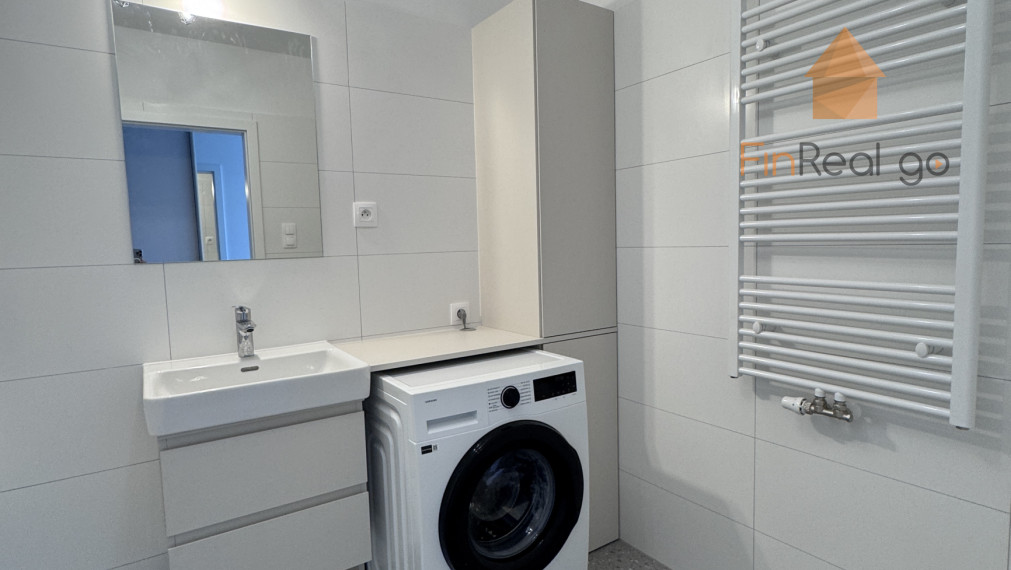 Prenájom - Úplne nový 2i byt s veľkým balkónom a parkovaním