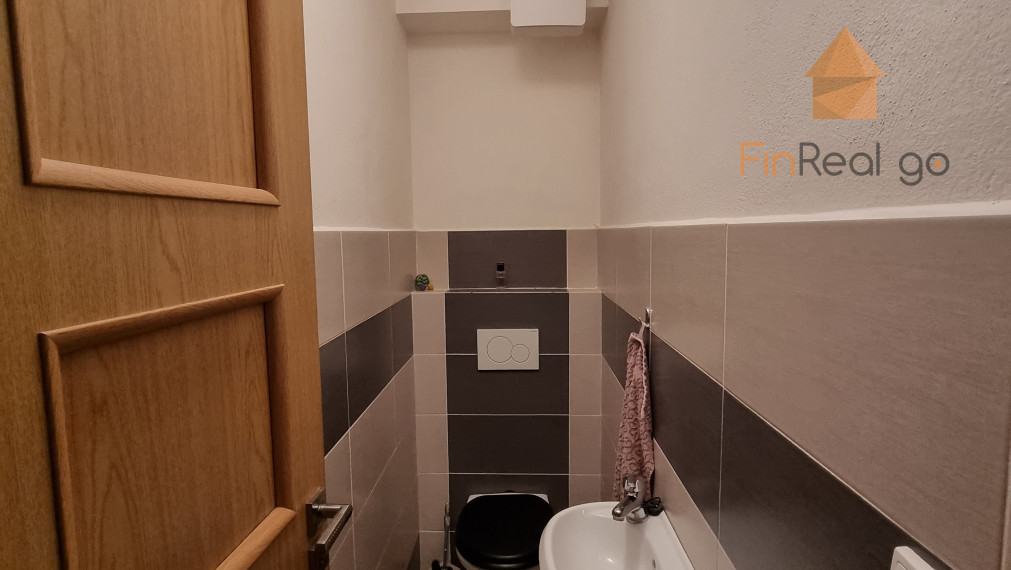 Predané - Predaj - exkluzívne 2-izbový byt v nadstavbe, Svätopluková, Pezinok