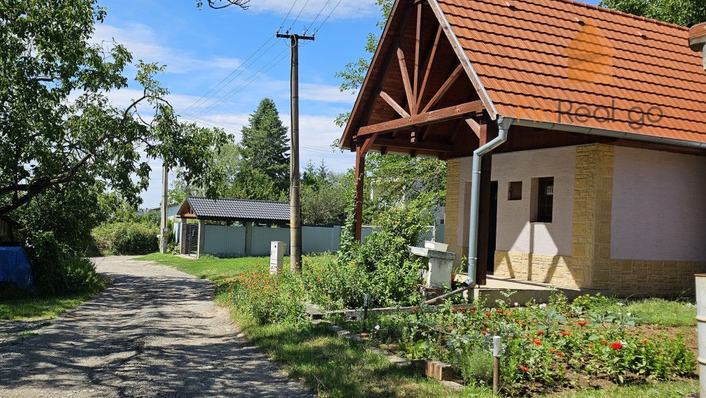 PREDAJ, viničný domček so záhradou, kompletná rekonštrukcia, Levice-Strážny vrch