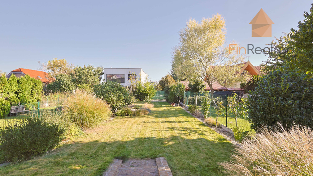 Predaj Kancelárske alebo obchodné priestory -  Bratislava-Rusovce na Balkánskej ulici