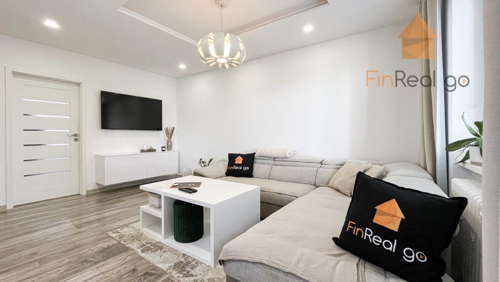 PREDANÉ - Na predaj moderne zrekonštruovaný 2i byt vo vyhľadávanej lokalite v blízkosti jazera Štrkovec na Moldavskej ulici.