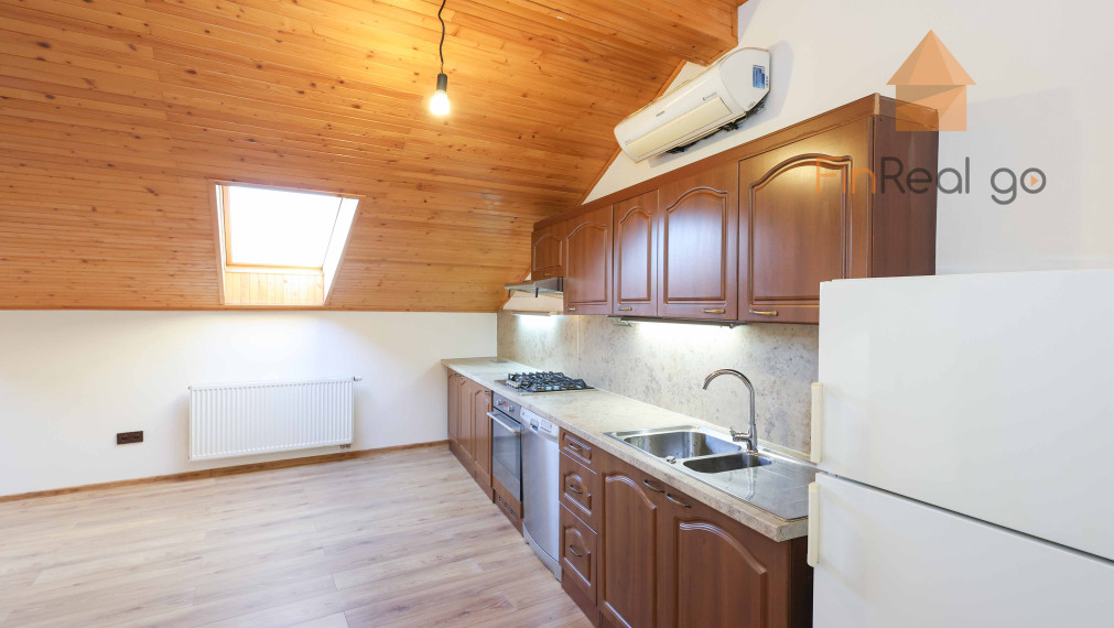 Predaj Kancelárske alebo obchodné priestory -  Bratislava-Rusovce na Balkánskej ulici