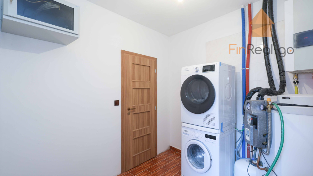 Predaj Kancelárske alebo obchodné priestory -  Bratislava-Rusovce na Balkánskej ulici