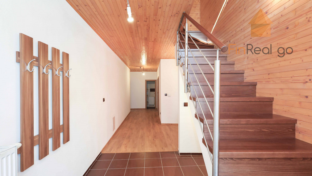 Predaj Kancelárske alebo obchodné priestory -  Bratislava-Rusovce na Balkánskej ulici