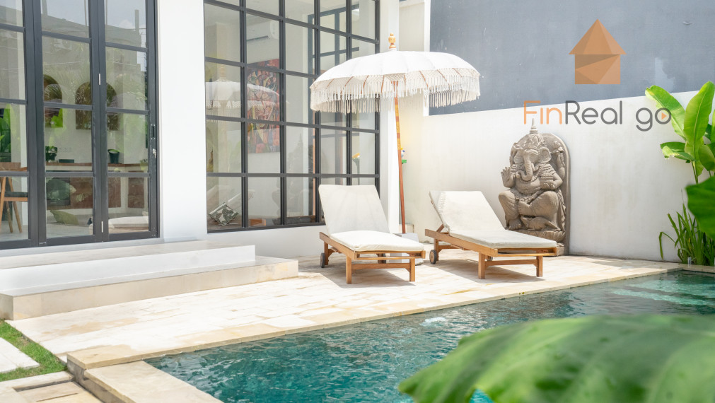 Predaj 3- spálňová kompletne zariadená vila Berawa Bali, Indonézia