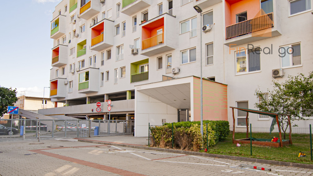 REZERVOVANÉ-Predaj 1-izb.byt/ garsónka 23m2 Vietnamská ul., Ružinov-BAII