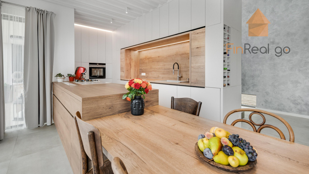 Predaj - 4-izb. rodinný dom v Jablonovom s jedinečným dizajnom a charizmatickou záhradou