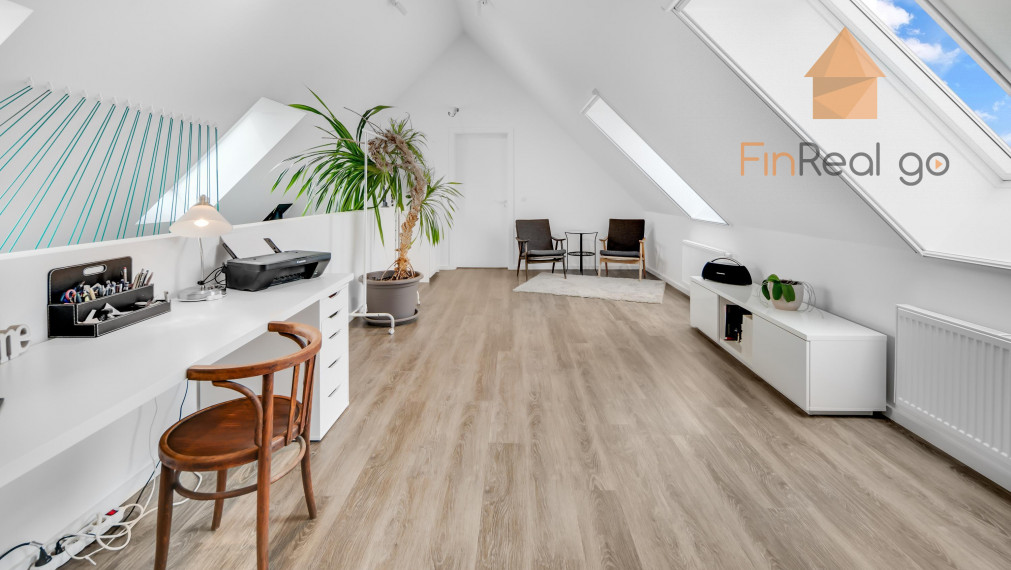 Predaj - 4-izb. rodinný dom v Jablonovom s jedinečným dizajnom a charizmatickou záhradou