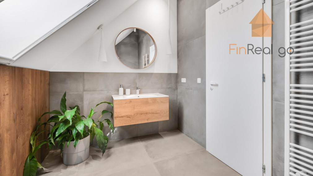 Predaj - 4-izb. rodinný dom v Jablonovom s jedinečným dizajnom a charizmatickou záhradou