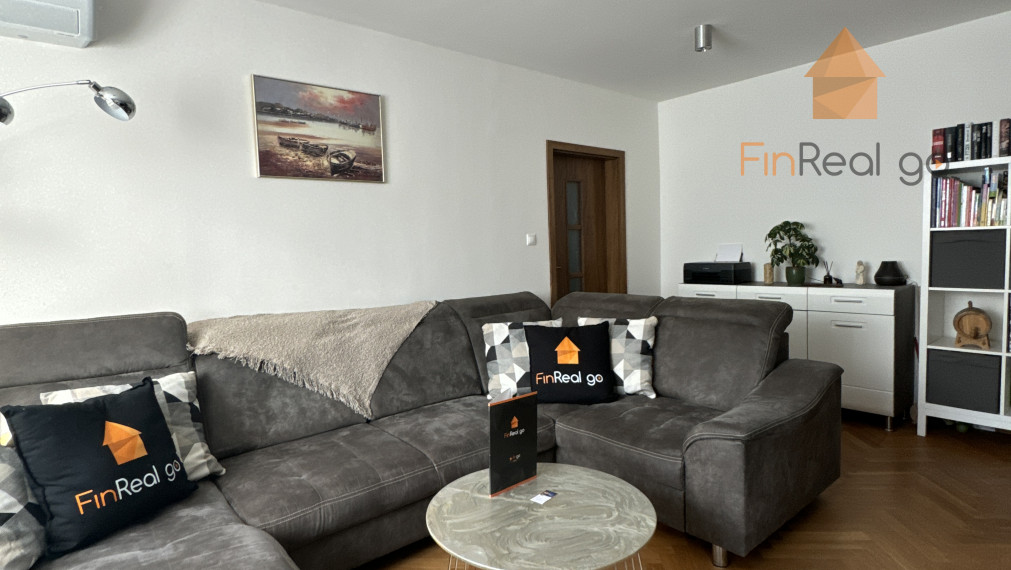 REZERVOVANÉ Na predaj - zrekonštruovaný 3izbový byt - Bratislava Ružinov Exnárova