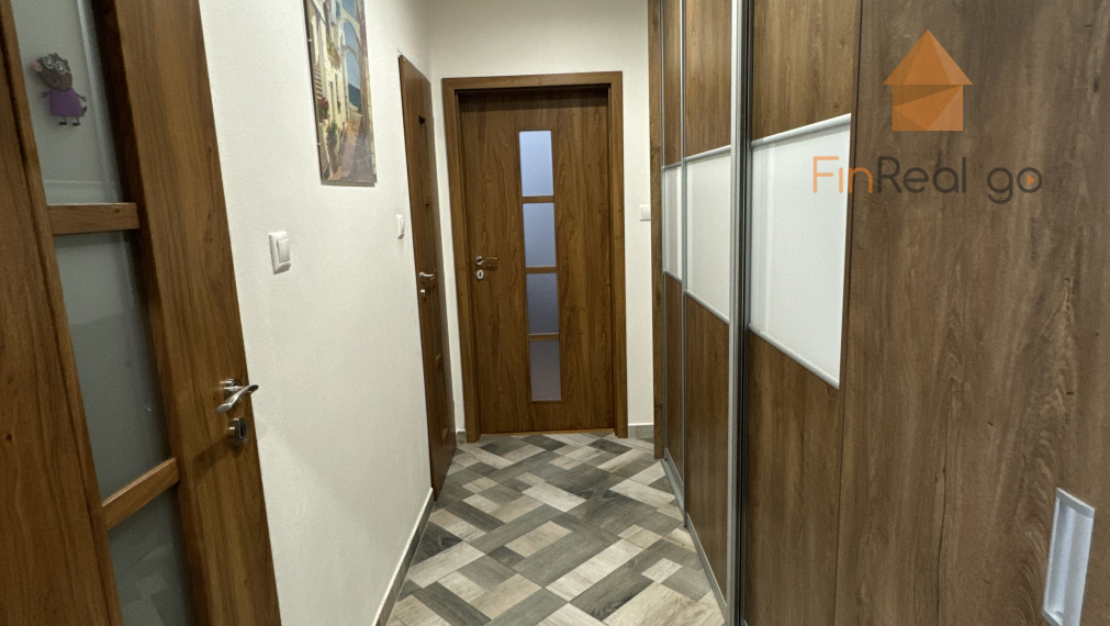 REZERVOVANÉ Na predaj - zrekonštruovaný 3izbový byt - Bratislava Ružinov Exnárova