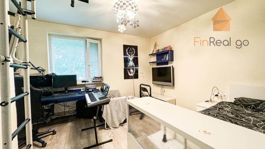 Predáme zariadený 7,5izbový rodinný dom v tichej časti Rače