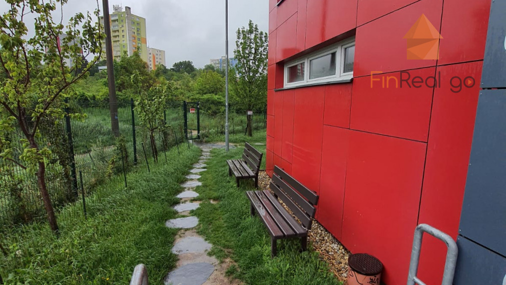 Prenájom Obchod - Kancelárský/Obchodný priestor v Novostavbe