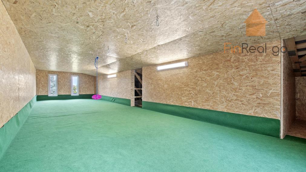 Na prenájom moderne zariadená 5-izbová rodinná vila s veľkorysým pozemkom v Galante