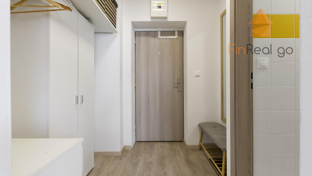 Predané -Na Predaj  svetlá zariadená garsónka Podunajských Biskupiciach -  Bratislava.