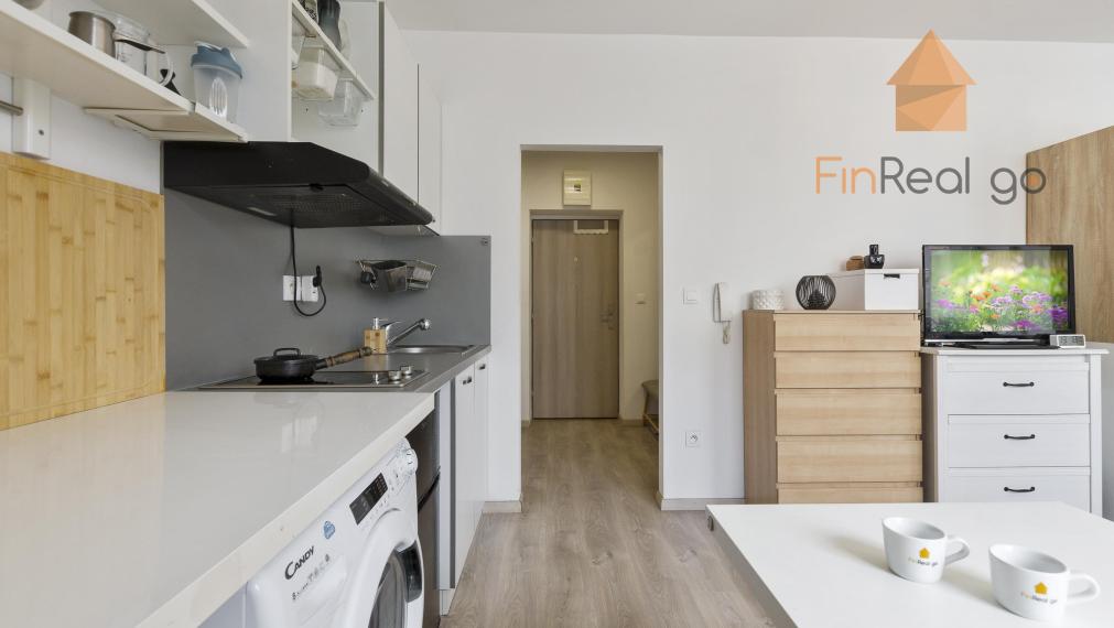 Predané -Na Predaj  svetlá zariadená garsónka Podunajských Biskupiciach -  Bratislava.