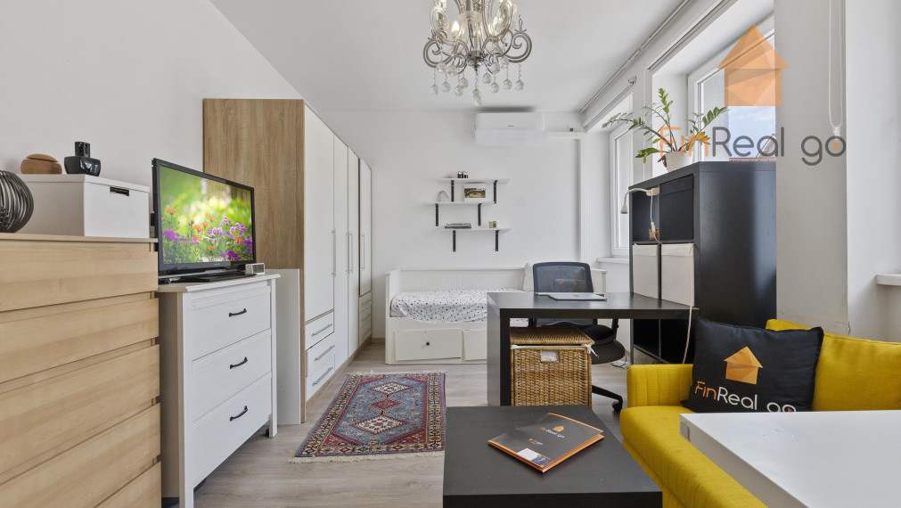 Predané -Na Predaj  svetlá zariadená garsónka Podunajských Biskupiciach -  Bratislava.