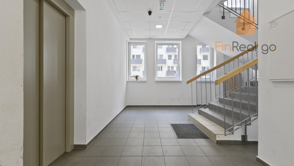 Predané -Na Predaj  svetlá zariadená garsónka Podunajských Biskupiciach -  Bratislava.