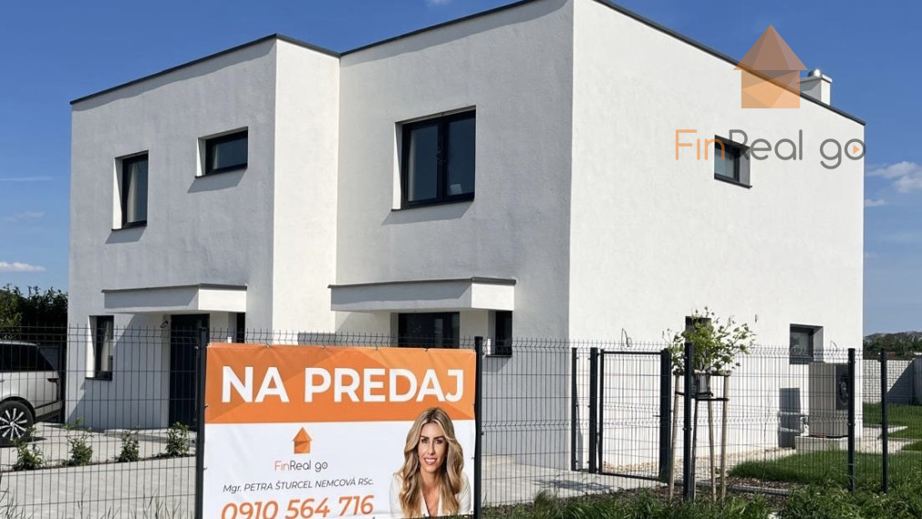 Predaj - skolaudovaná novostavba RD s 2 bytovými jednotkami, 102m2 úžitková plocha, 381m2 pozemok, Hrubá Borša