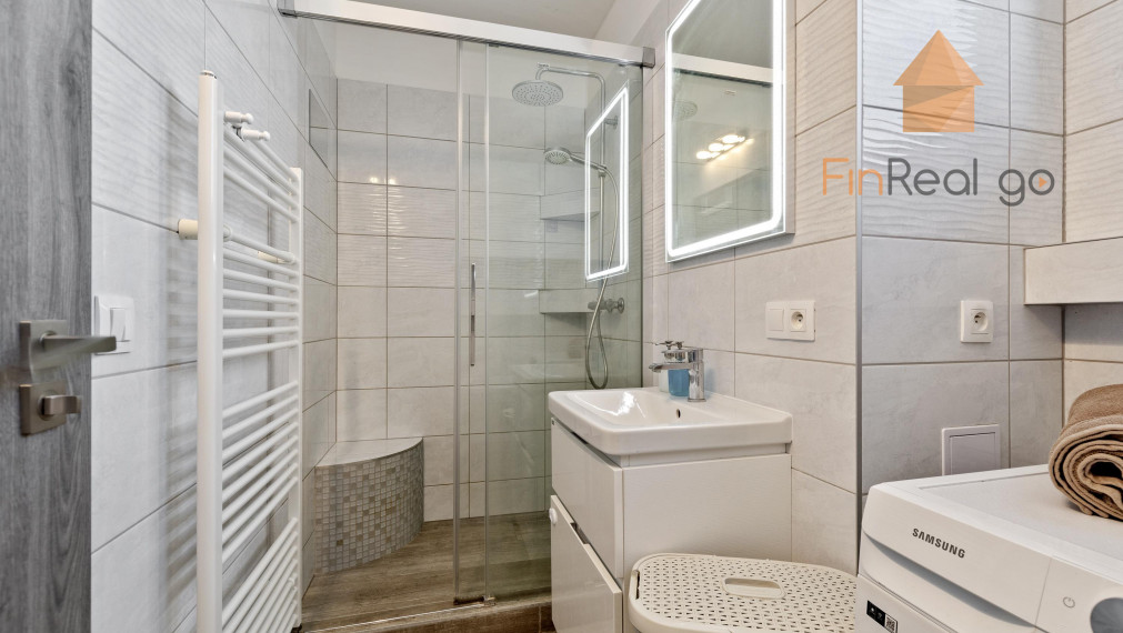 PREDANÉ moderný 4-izb byt, 2 terasy, spolu 124m2, gar.státie v cene