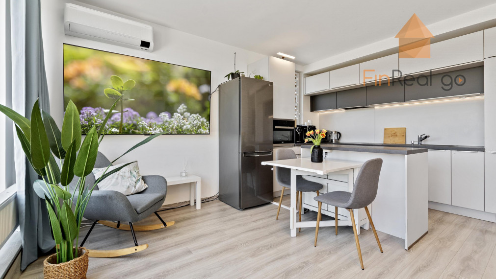 PREDANÉ moderný 4-izb byt, 2 terasy, spolu 124m2, gar.státie v cene