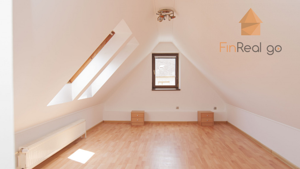 Predaj 7-izb. dom s bazénom na pozemku 561m2, Malé Leváre