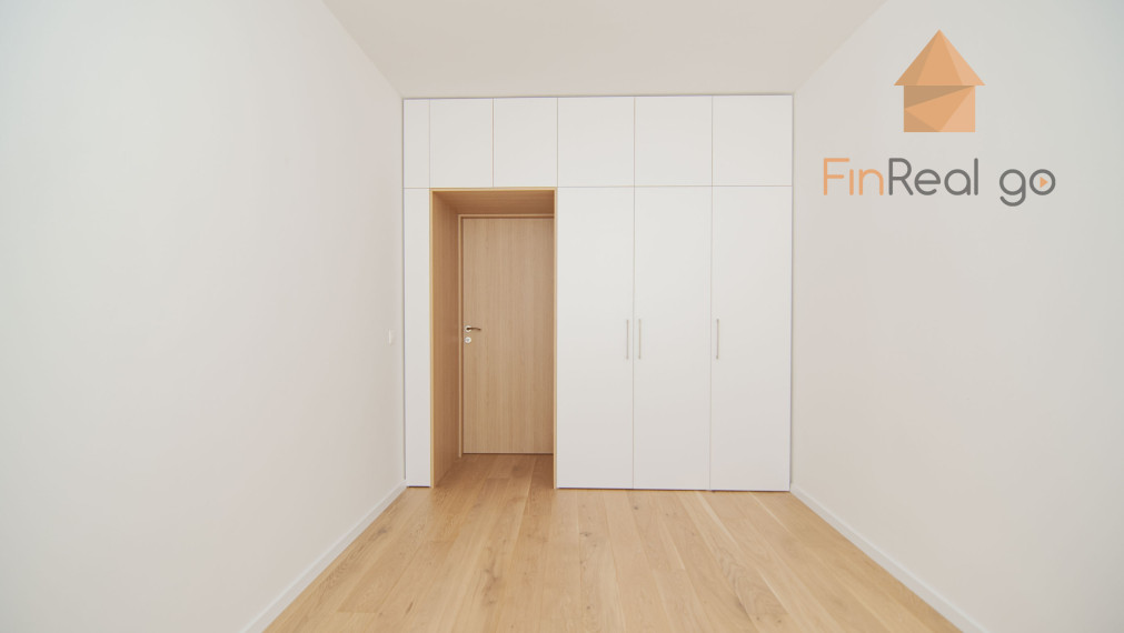 Prenájom 4-izb.byt 127m2 s terasou 53m2, Zámocká ul.-Staré Mesto,BAI