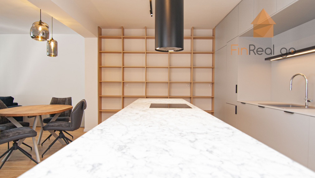 Prenájom 4-izb.byt 127m2 s terasou 53m2, Zámocká ul.-Staré Mesto,BAI