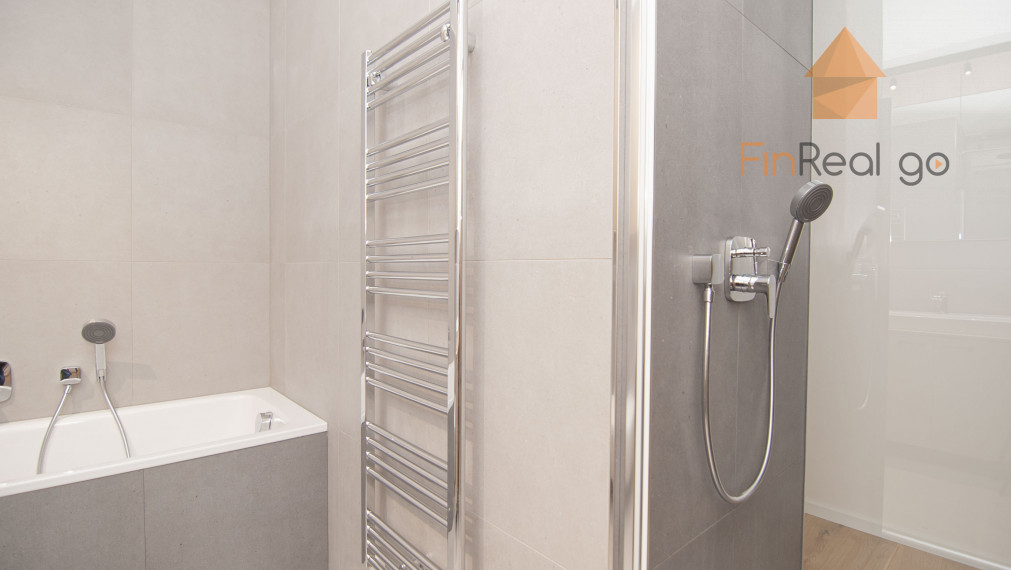 Prenájom 4-izb.byt 127m2 s terasou 53m2, Zámocká ul.-Staré Mesto,BAI