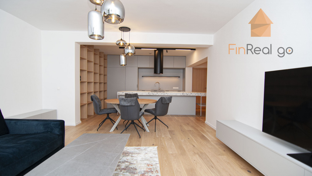 Prenájom 4-izb.byt 127m2 s terasou 53m2, Zámocká ul.-Staré Mesto,BAI