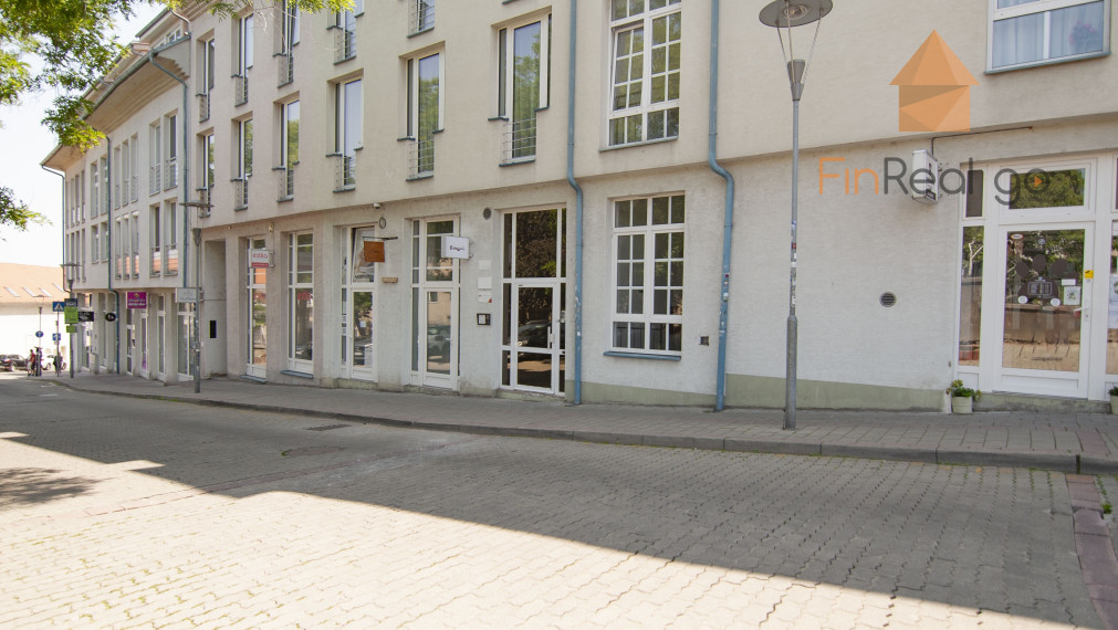 Prenájom 4-izb.byt 127m2 s terasou 53m2, Zámocká ul.-Staré Mesto,BAI