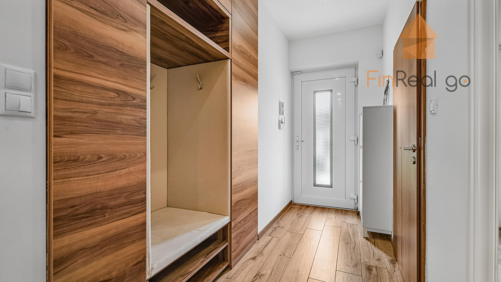 REZERVOVANÉ - RD bungalov Rovinka 170m2, dvojgaráž, 715m2 pozemok, krásne upravená záhrada, záhradný domček