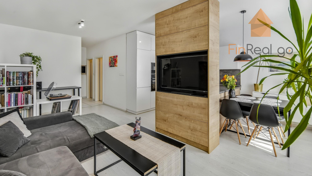 Predaj priestranný 2-izb. byt 58m2 + 4,5m2 balkón, Kazanská, Podunajské Biskupice