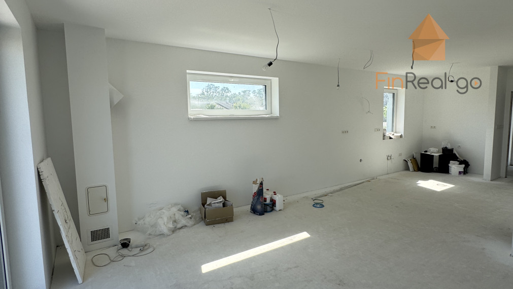 Predaj - skolaudovaná novostavba RD s 2 bytovými jednotkami, 102m2 úžitková plocha, 381m2 pozemok, Hrubá Borša