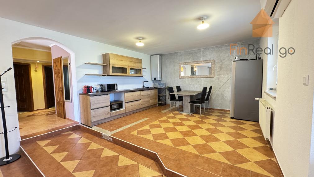 FINREALGO - NA PREDAJ - 3i Rodinný Dom v Trhová  Hradská so záhradou - 20 ročná stavba v tichej ulici