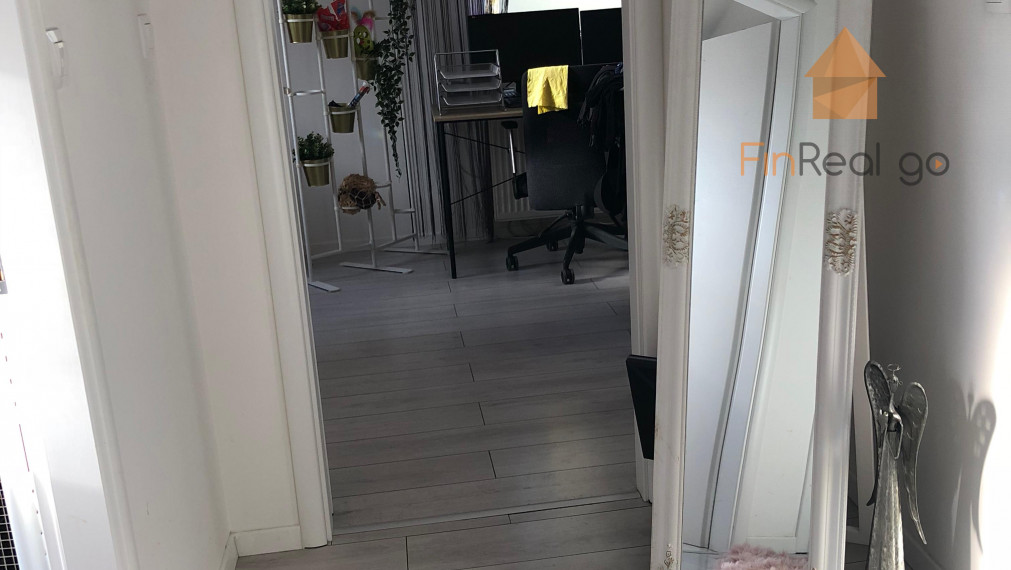 Predaj atypický priestranný byt s predzáhradkou a parkovacím miestom, Devínska Nová Ves