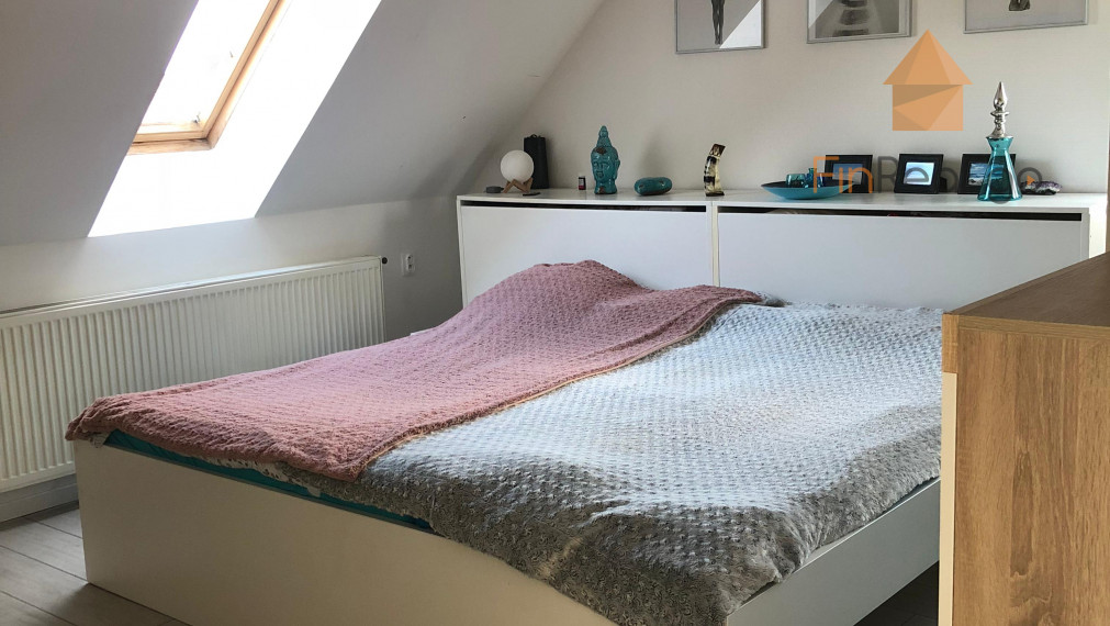 Predaj atypický priestranný byt s predzáhradkou a parkovacím miestom, Devínska Nová Ves