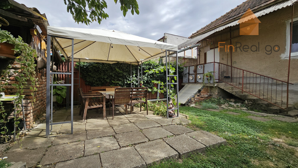 PREDAJ, 3- izbový rodinný dom, Kalná nad Hronom, časť Kalná