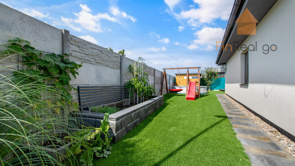 Rezervované-FINREALGO - PREDAJ -  4 izbový RD v Bernolákove