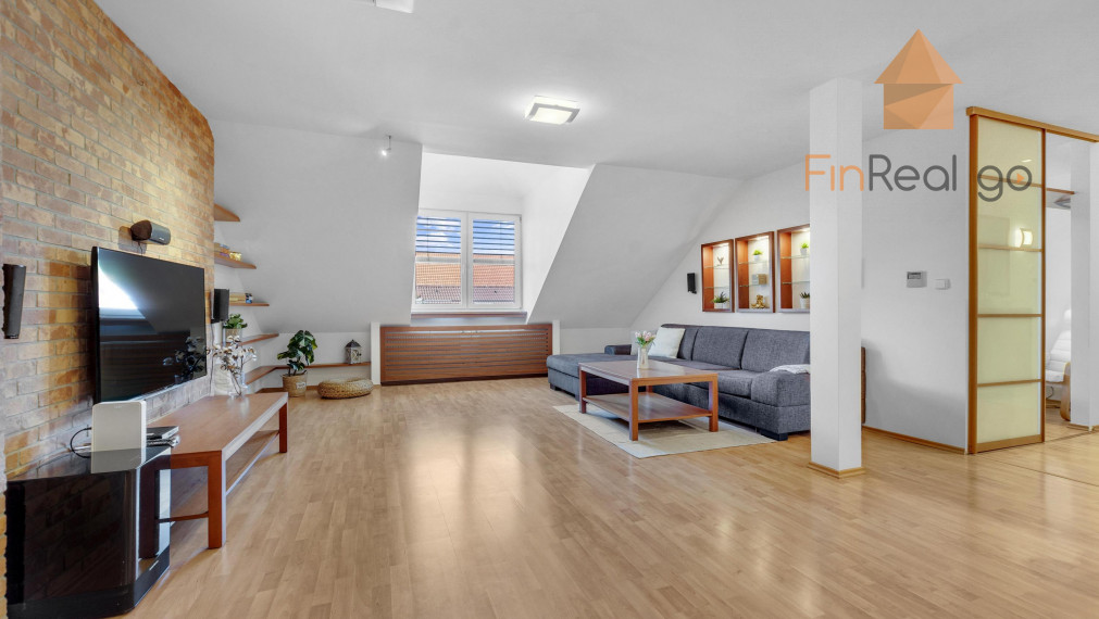 REZERVOVANÉ - podkrovný 3-izbový byt na Nivách, Súťažná