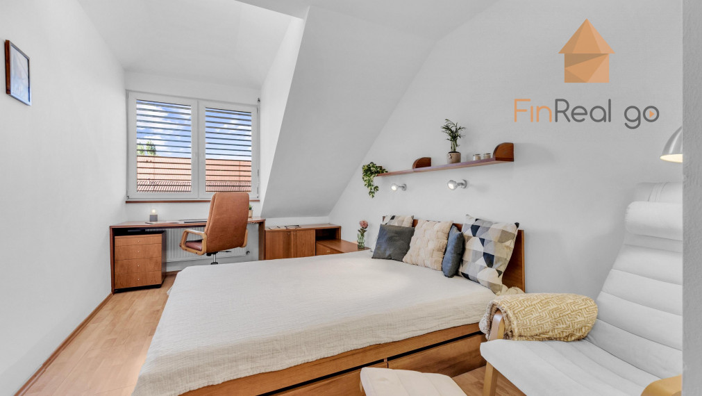 REZERVOVANÉ - podkrovný 3-izbový byt na Nivách, Súťažná