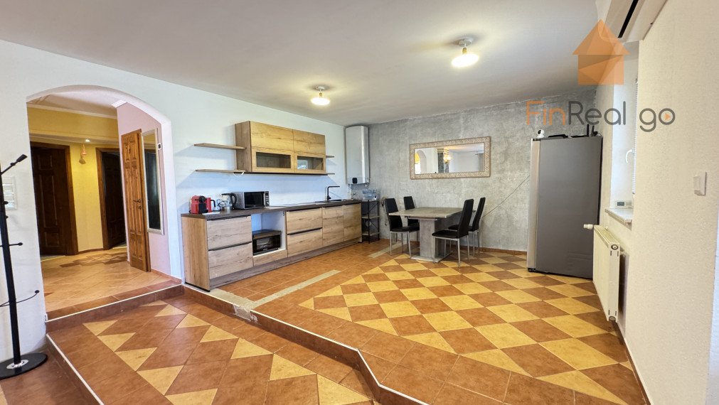 FINREALGO Znížená cena - NA PREDAJ - 3i Rodinný Dom v Trhová  Hradská so záhradou - 20 ročná stavba v tichej ulici