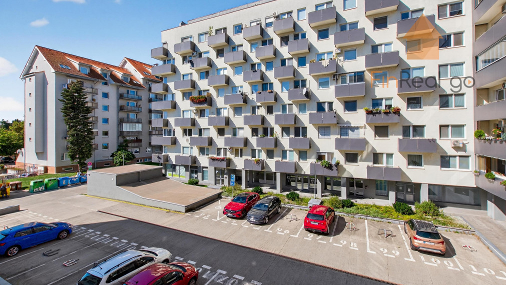 Na Predaj  svetlá zariadená garsónka Podunajských Biskupiciach -  Bratislava.