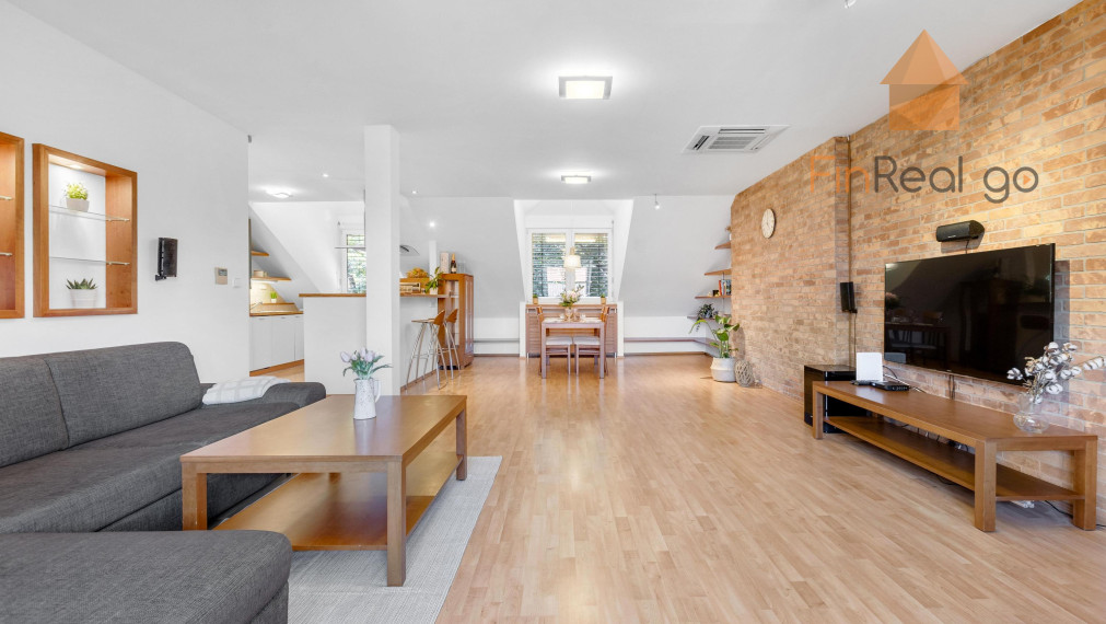 PREDAJ - podkrovný 3-izbový byt na Nivách - 500 bytov, Súťažná